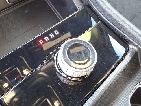 Used 2024 Jeep Grand Cherokee Altitude image 17