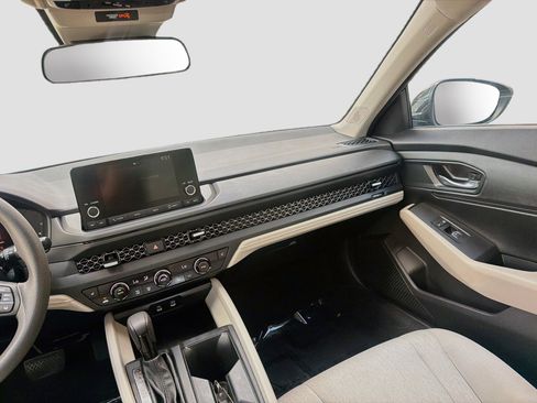 Certified 2023 Honda Accord EX image 21