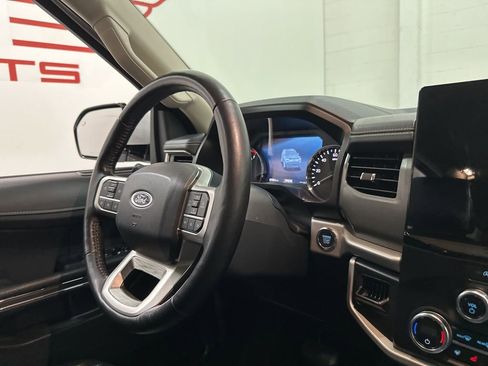 Used 2024 Ford Expedition XLT RWD image 62