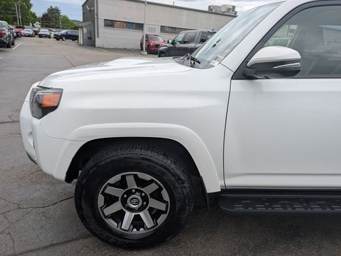 Used 2023 Toyota 4Runner TRD Off-Road Premium w/ Moonroof Package AWD/4WD image 2