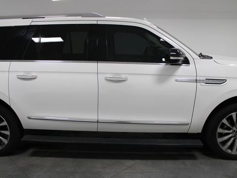 Used 2020 Lincoln Navigator L Reserve w/ Luxury Package AWD/4WD image 11