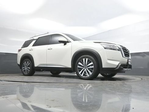 Used 2022 Nissan Pathfinder Platinum w/ Cargo Package AWD/4WD image 52