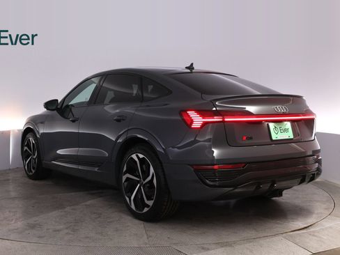 Used 2024 Audi Q8 e-tron Premium Plus w/ Premium Plus Package AWD/4WD image 17