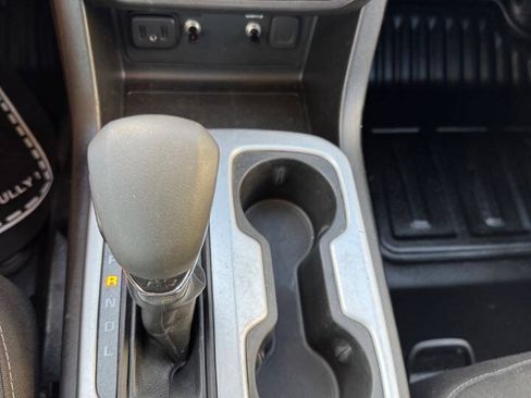 Used 2022 Chevrolet Colorado LT w/ Fleet Safety Package RWD image 22