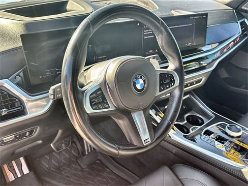 Used 2023 BMW X7 xDrive40i w/ Executive Package image 9