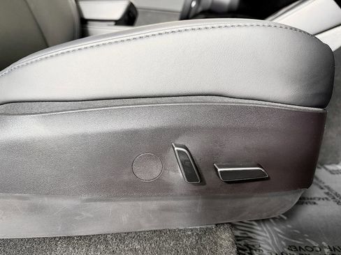 Used 2022 Tesla Model Y Performance AWD/4WD image 50