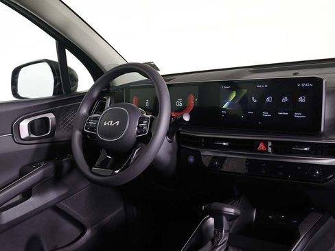 Used 2025 Kia Sorento LX FWD image 29