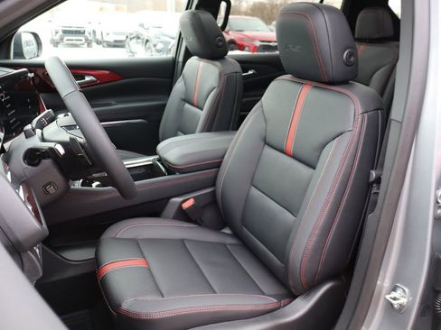 New 2026 Chevrolet Traverse RS image 14