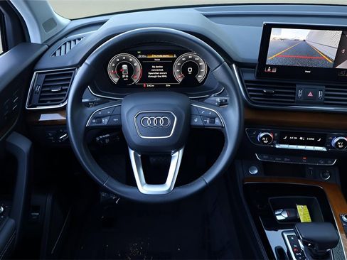 Used 2023 Audi Q5 2.0T Premium Plus w/ Premium Plus Package image 16
