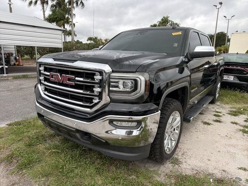 Used 2018 GMC Sierra 1500 SLT AWD/4WD image 9