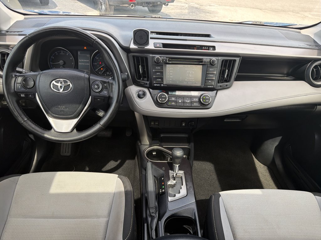 Used 2018 Toyota RAV4 XLE FWD image 13