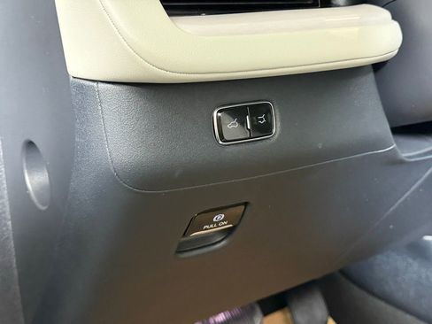 Certified 2025 Lincoln Navigator Reserve image 21