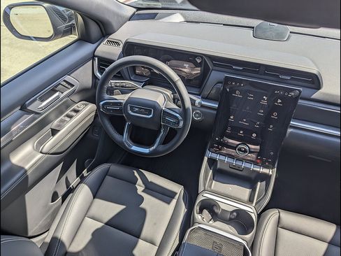 New 2026 GMC Terrain Elevation w/ Elevation Premium Package AWD/4WD image 18