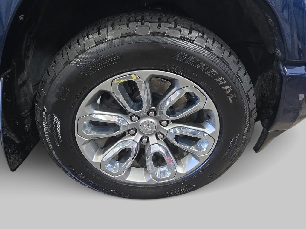 Used 2020 RAM 1500 Laramie w/ Sport Appearance Package AWD/4WD image 37