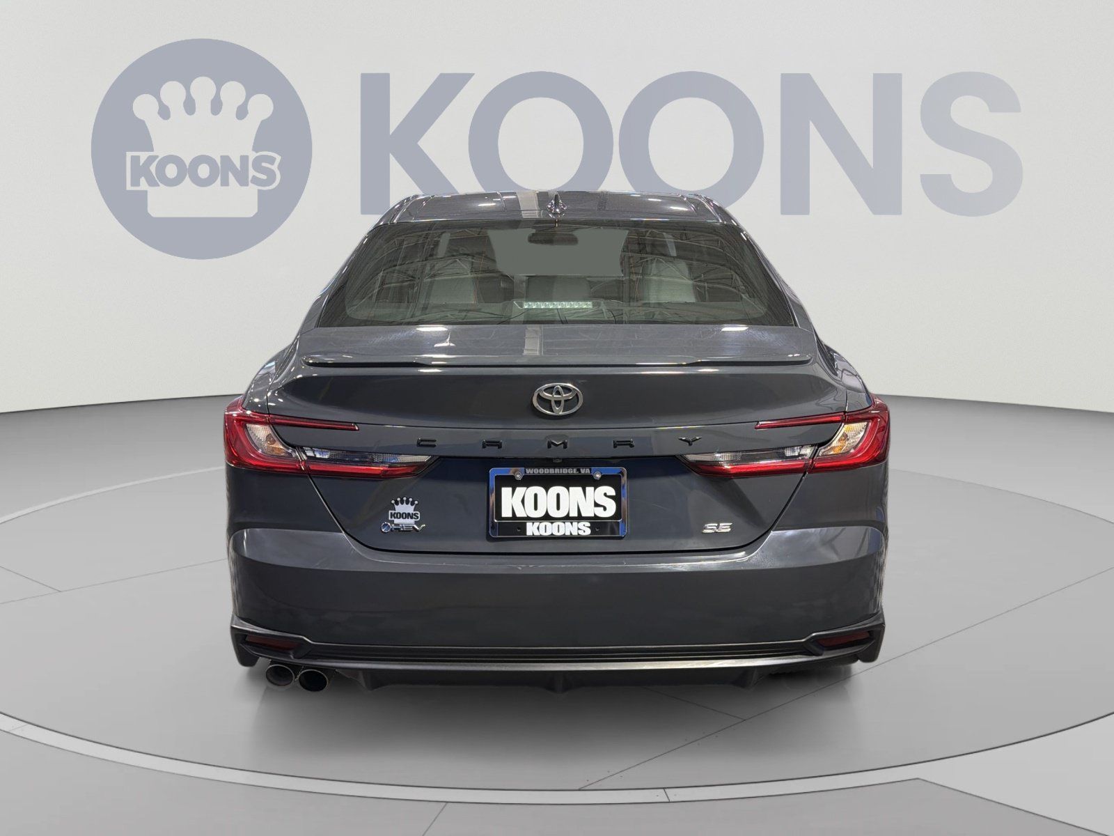 Used 2025 Toyota Camry SE FWD image 5