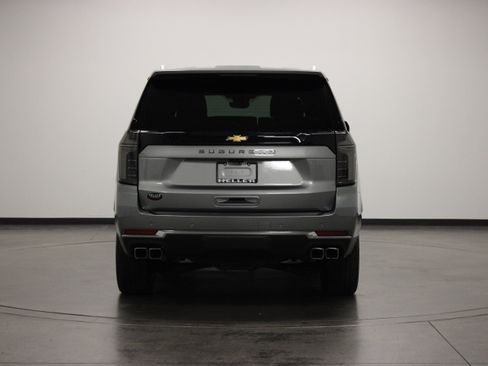Used 2025 Chevrolet Suburban High Country AWD/4WD image 7