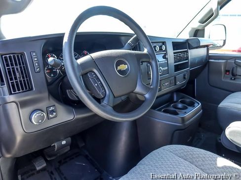 Used 2024 Chevrolet Express 3500 LT w/ LT Preferred Equipment Group RWD image 11
