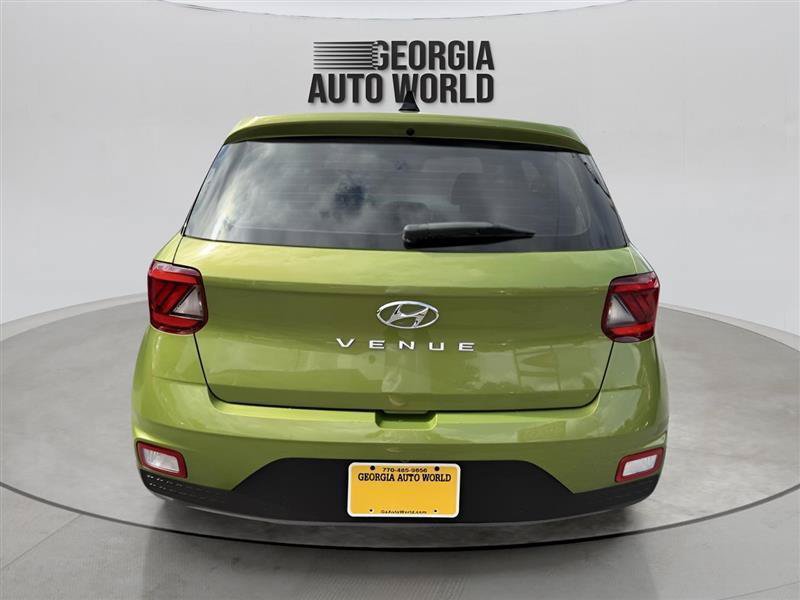 Used 2022 Hyundai Venue SE FWD image 12