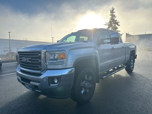 Used 2015 GMC Sierra 3500 SLT w/ Duramax Plus Package image 3
