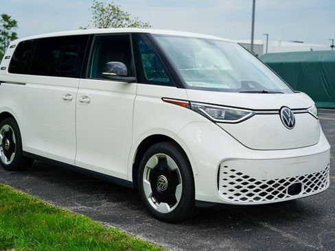 New 2025 Volkswagen ID. Buzz Pro S image 44