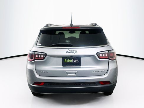 Used 2023 Jeep Compass Limited AWD/4WD image 7