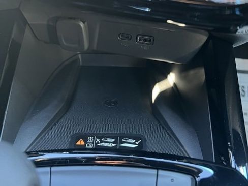 New 2026 Chevrolet Trax RS w/ Sunroof Package image 33