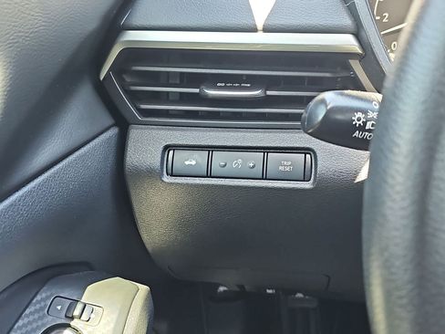 Used 2024 Nissan Altima 2.5 S FWD image 25