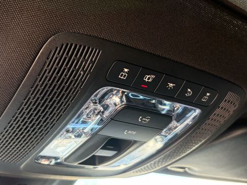 Used 2022 Mercedes-Benz GLB 250 image 23