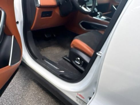 Used 2025 Jaguar F-PACE SVR 575 Edition AWD/4WD image 8