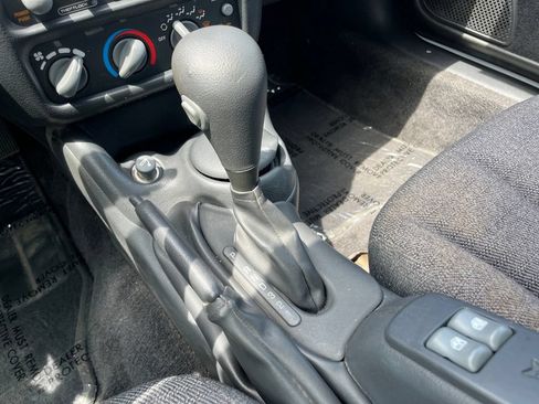Used 1999 Pontiac Sunfire GT FWD image 22