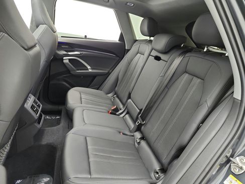 Used 2025 Audi Q5 Premium w/ Premium Plus AWD/4WD image 13