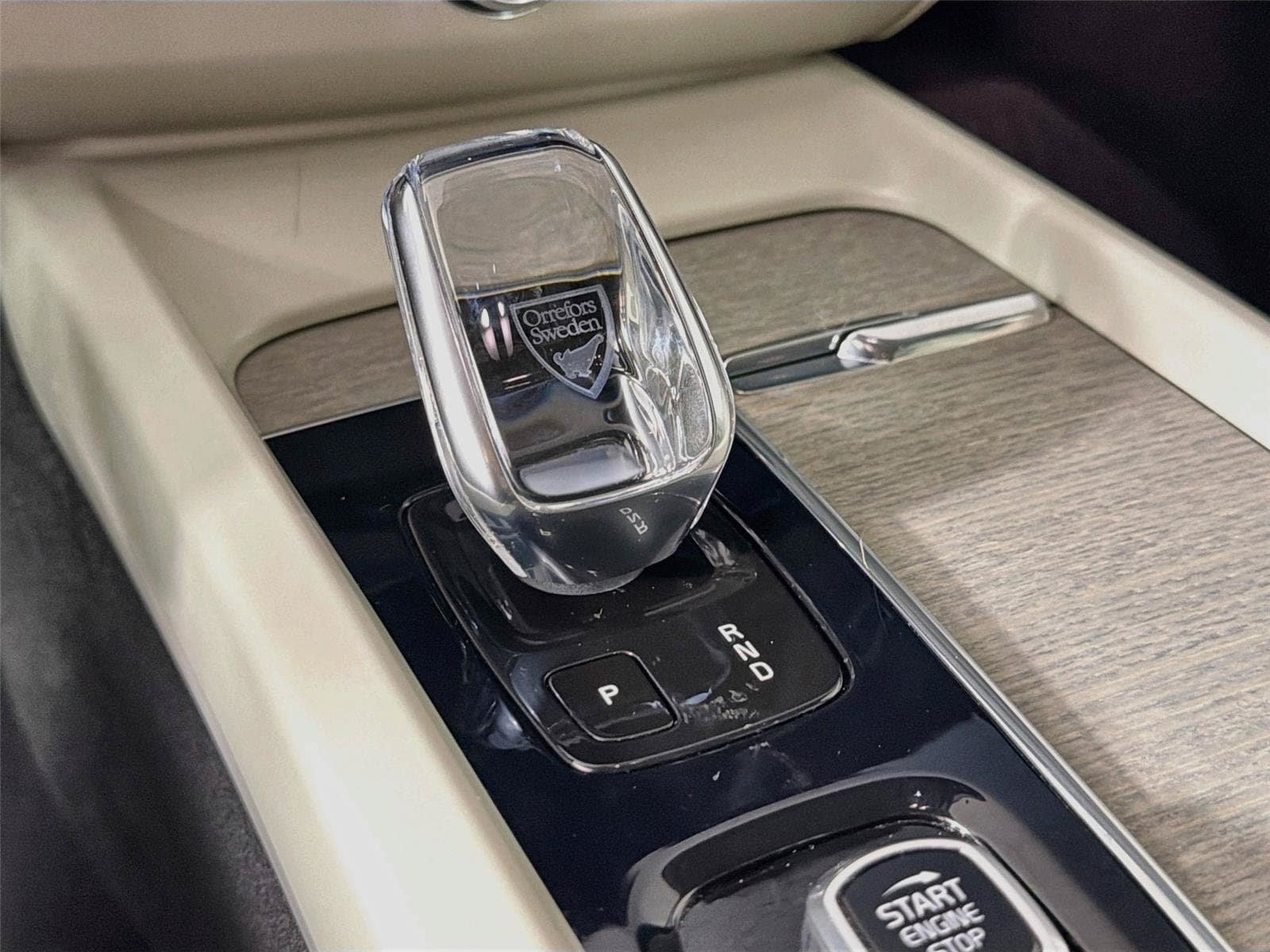 Used 2022 Volvo XC60 B5 Inscription w/ Advanced Package FWD image 19
