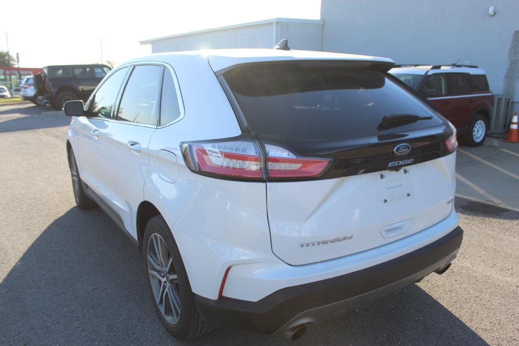 Used 2024 Ford Edge Titanium w/ Equipment Group 301A AWD/4WD image 4