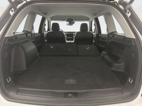 Used 2023 Jeep Grand Cherokee Limited image 22