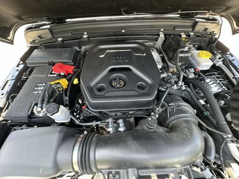 Used 2024 Jeep Wrangler Unlimited Sport AWD/4WD image 27