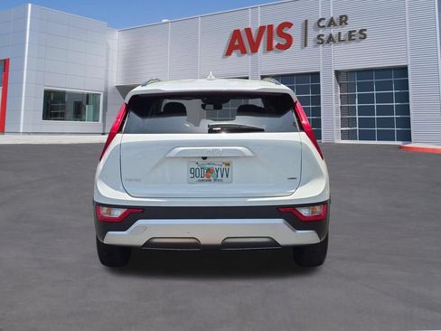 Used 2025 Kia Niro LX FWD image 7