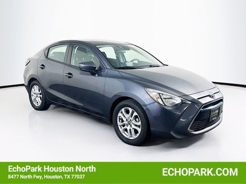 Used 2017 Toyota Yaris iA FWD image 1