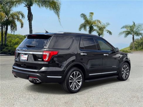 Used 2018 Ford Explorer Platinum AWD/4WD image 4