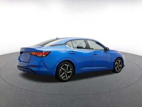 Used 2025 Nissan Sentra SV FWD image 9