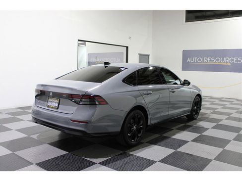 Used 2025 Honda Accord SE image 4