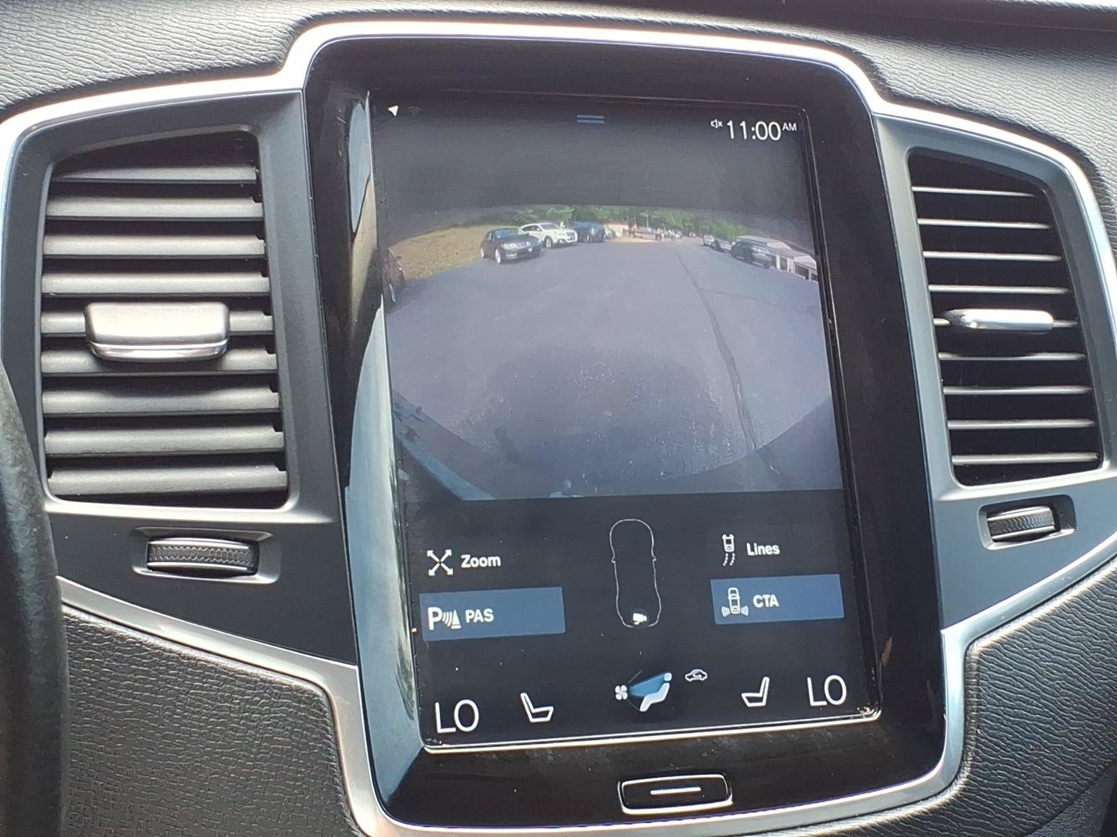 Used 2019 Volvo XC90 T5 Momentum w/ Multimedia Package AWD/4WD image 16