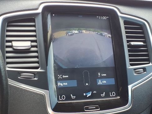 Used 2019 Volvo XC90 T5 Momentum w/ Multimedia Package AWD/4WD image 16