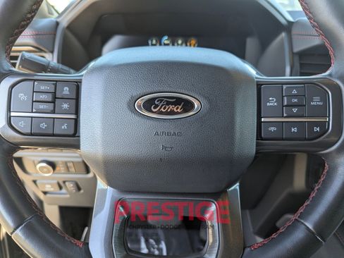 Used 2023 Ford Expedition Max Limited image 19