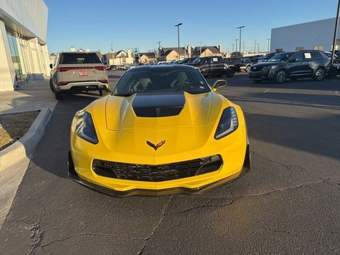 Used 2016 Chevrolet Corvette Z06 w/ 3LZ Preferred Equipment Group image 8