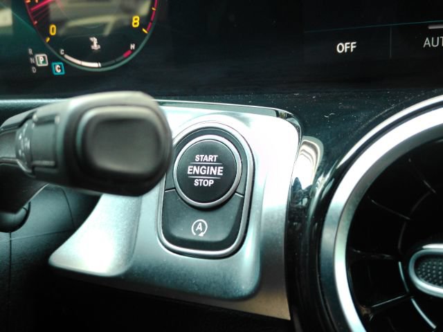 Used 2022 Mercedes-Benz GLB 250 image 41