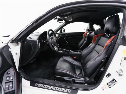 Used 2014 Scion FR-S 2DR CPE AUTO image 4