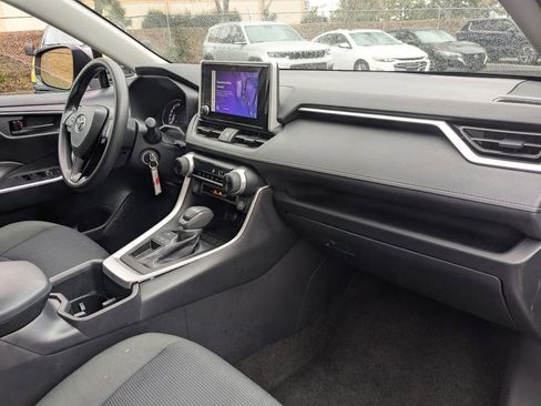 Used 2025 Toyota RAV4 LE image 31
