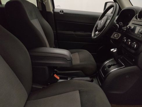 Used 2017 Jeep Patriot Sport w/ Power Value Group image 21