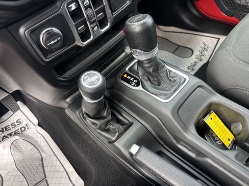 Used 2020 Jeep Gladiator Sport w/ Quick Order Package 24S AWD/4WD image 24