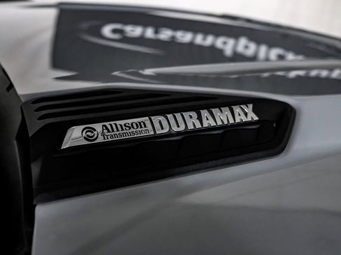 Used 2024 Chevrolet Silverado 2500 LT image 50